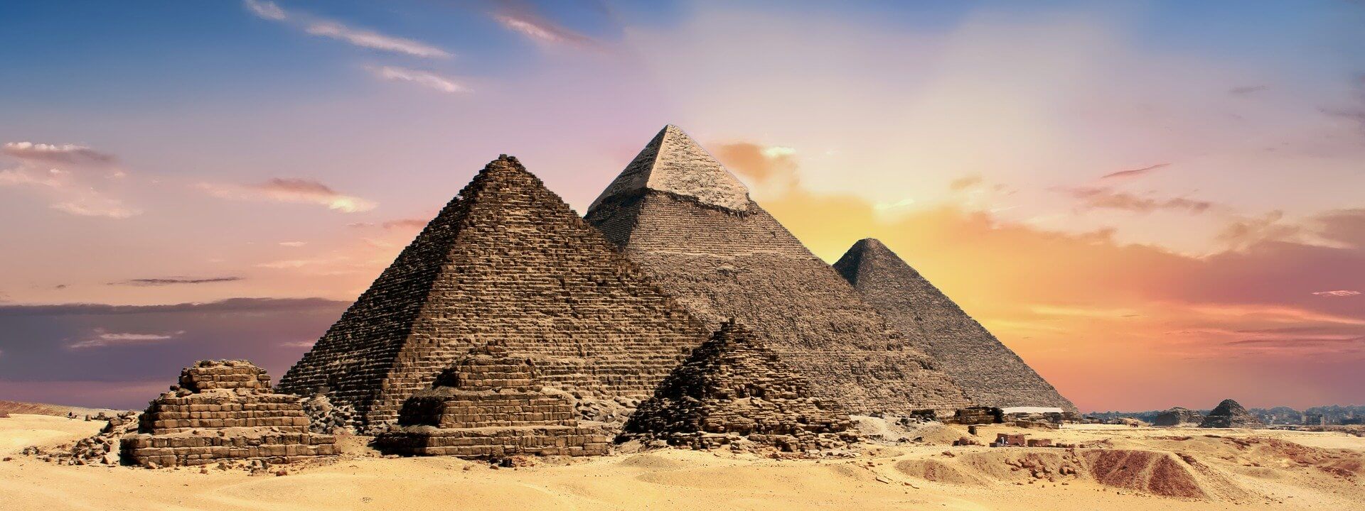 pyramids-2371501_1920