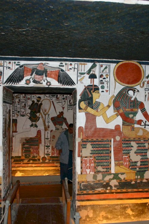 Tal der Königinen Nefertari Grab3